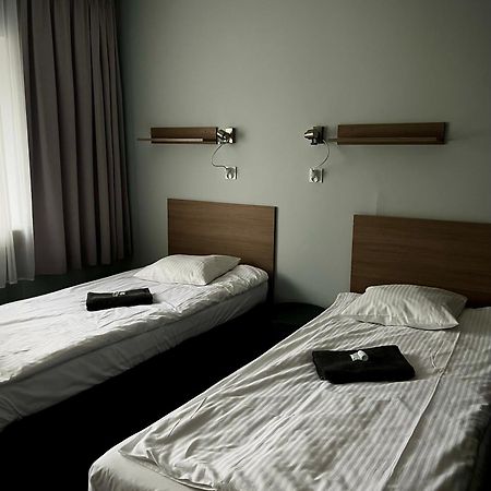 Hostel Azymut Września Buitenkant foto