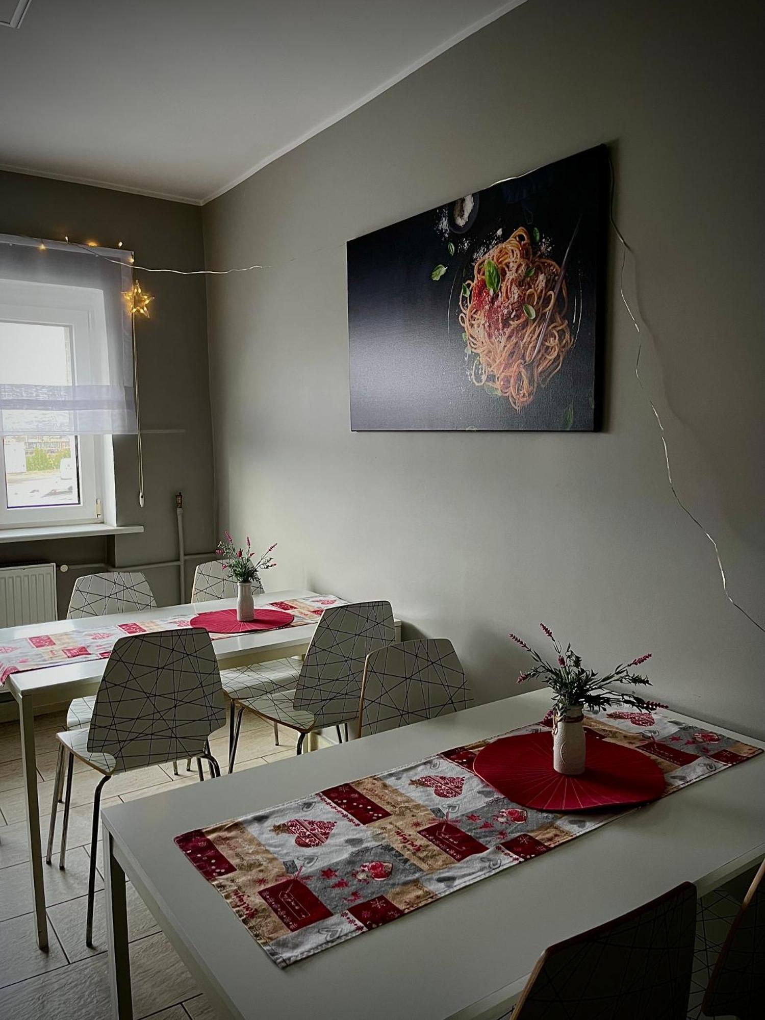Hostel Azymut Września Buitenkant foto