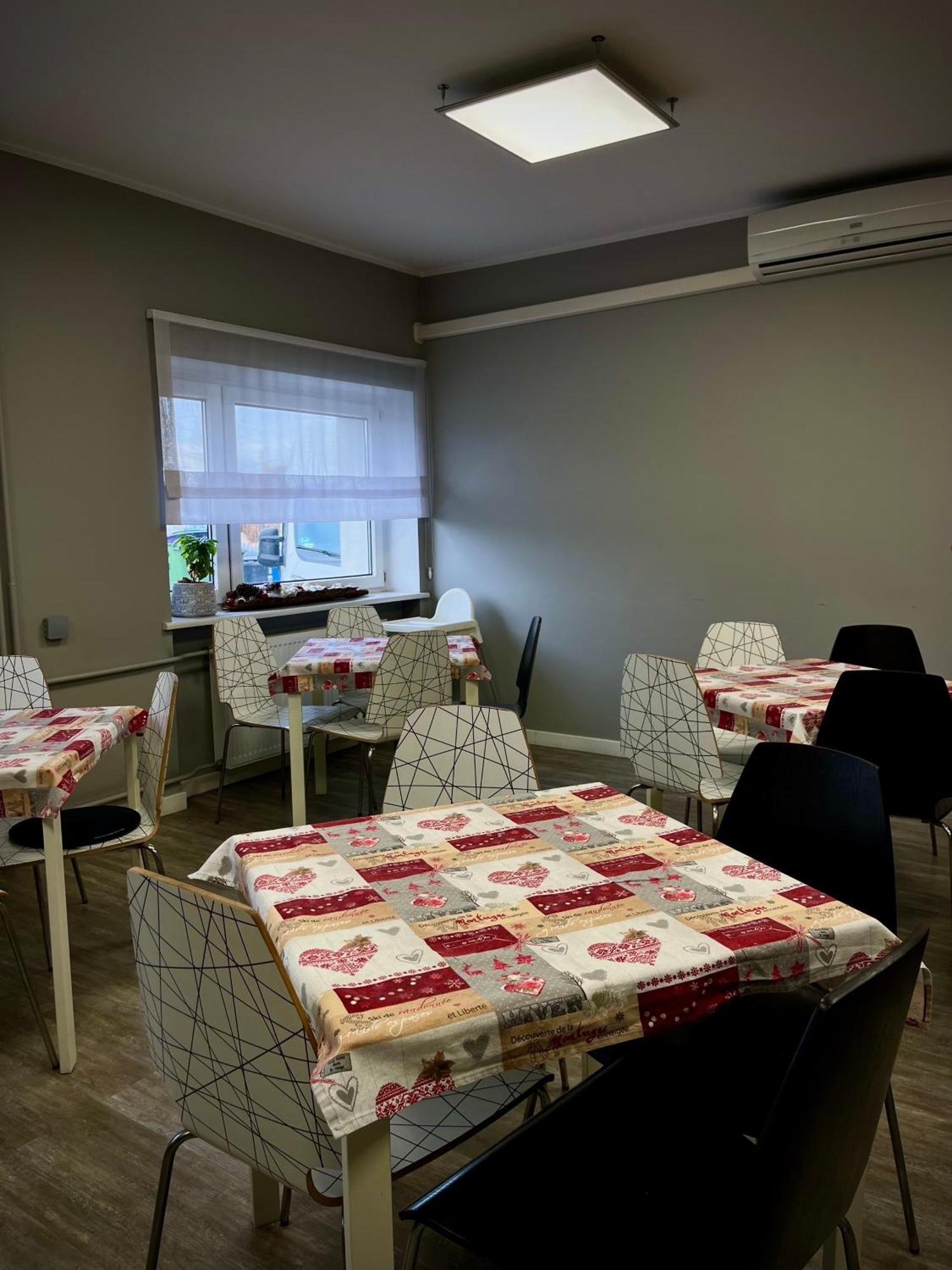 Hostel Azymut Września Buitenkant foto